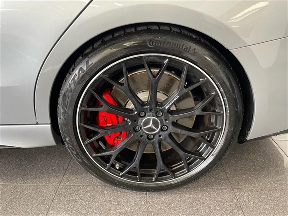 2025 Mercedes-Benz AMG GT - Image 24 of 31