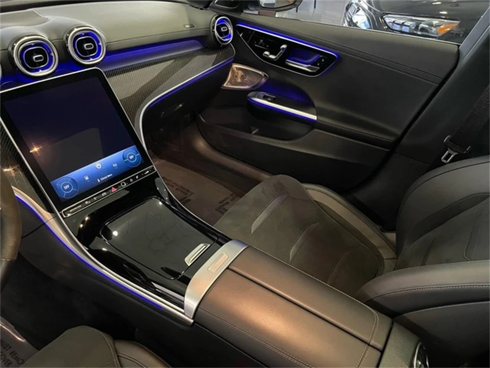 2025 Mercedes-Benz AMG GT - Image 30 of 31