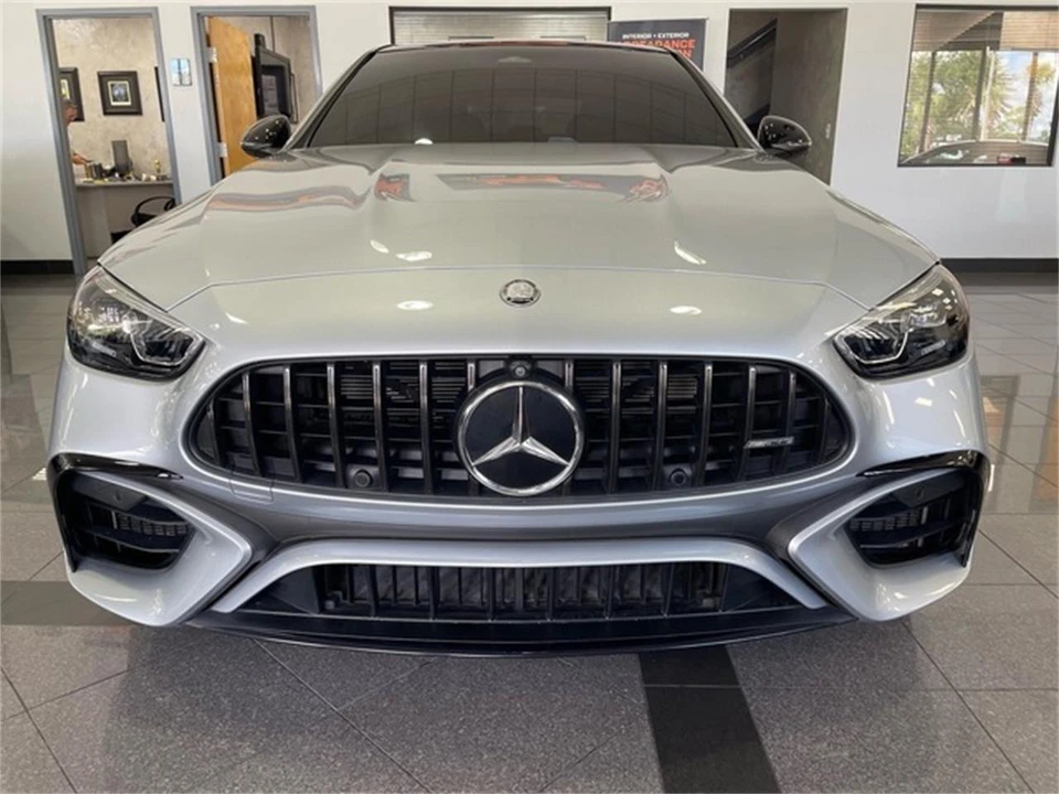 2025 Mercedes-Benz AMG GT - Image 8 of 31