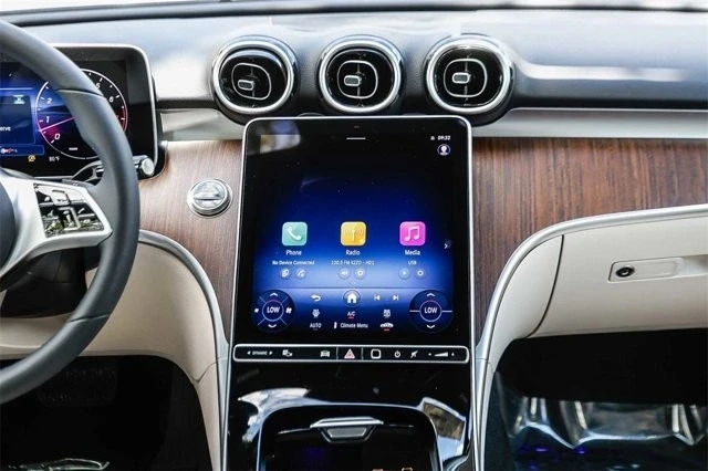 2025 Mercedes-Benz W206 C-Class - Image 11 of 12