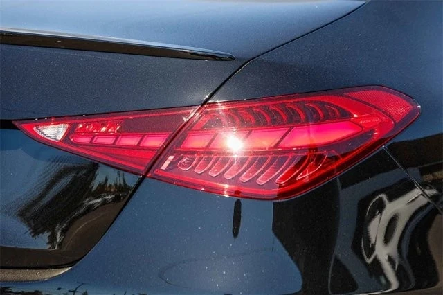 2025 Mercedes-Benz W206 C-Class - Image 8 of 12
