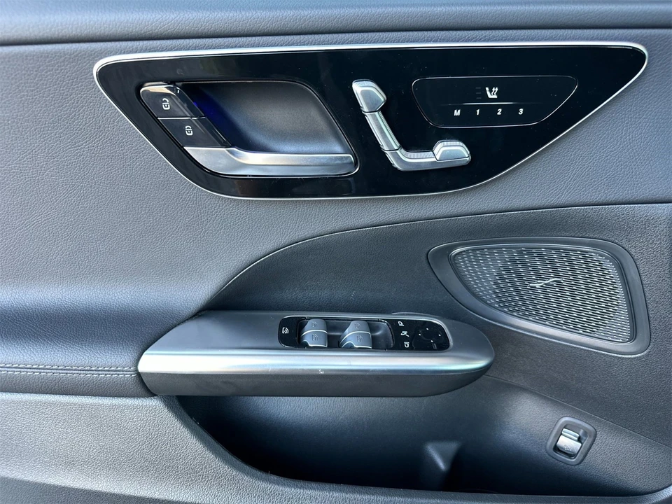 2025 Mercedes-Benz W206 C-Class - Image 11 of 12