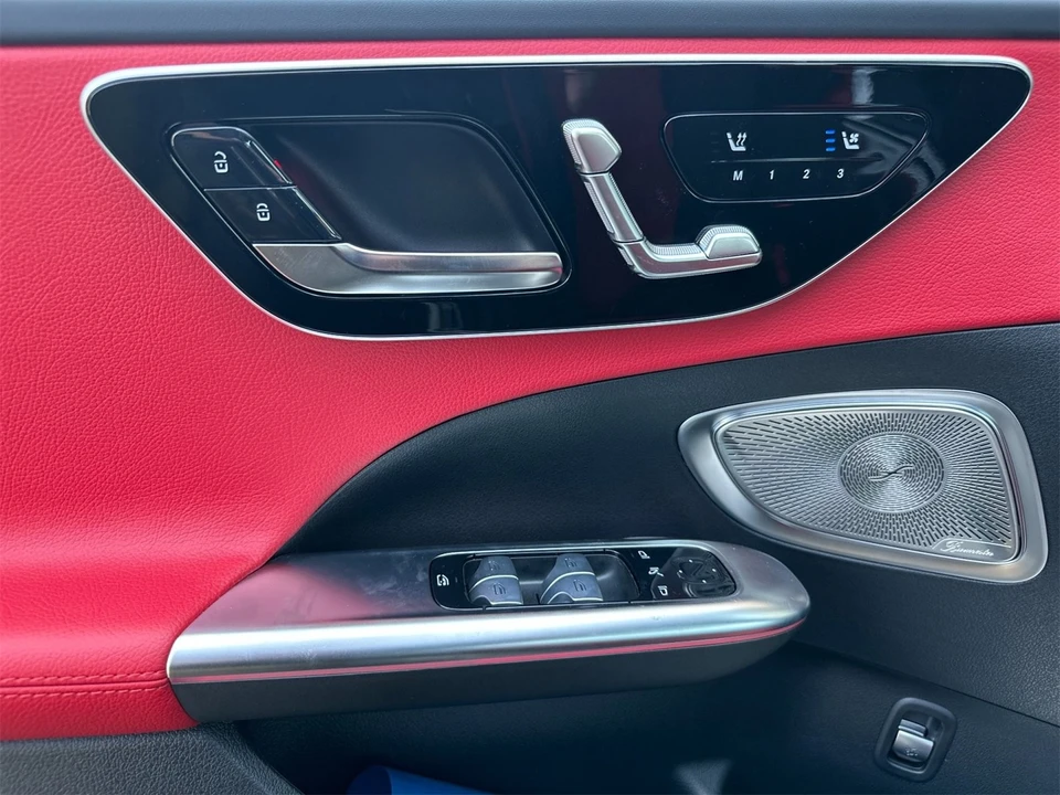 2025 Mercedes-Benz W206 C-Class - Image 11 of 12