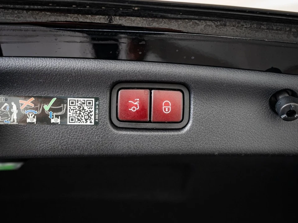 2025 Mercedes-Benz W206 C-Class - Image 18 of 21