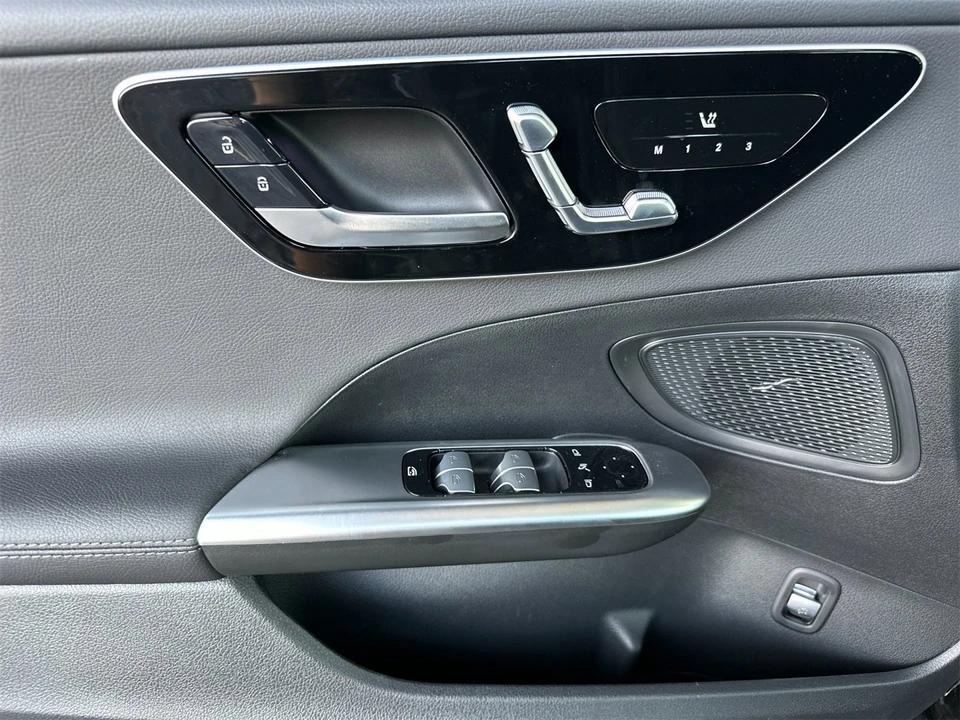 2025 Mercedes-Benz W206 C-Class - Image 11 of 12