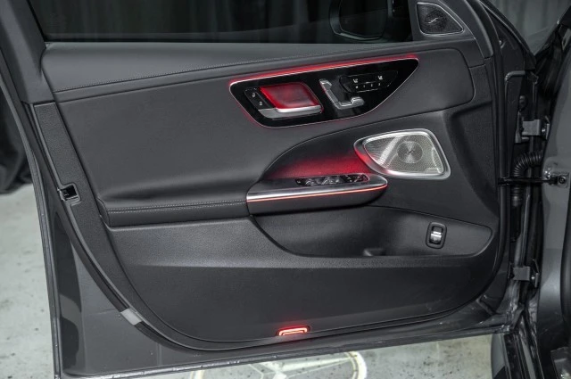 2025 Mercedes-Benz W206 C-Class - Image 11 of 12