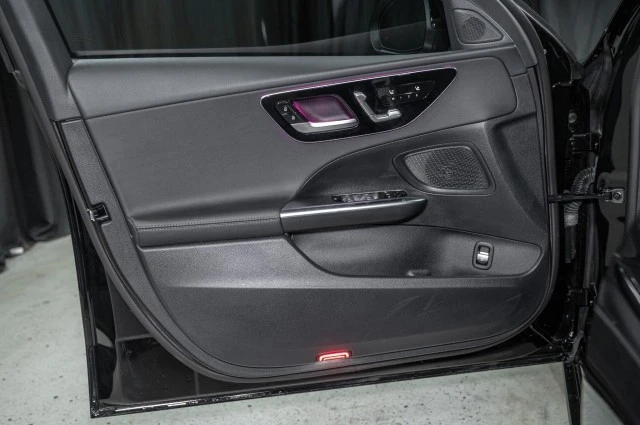 2025 Mercedes-Benz W206 C-Class - Image 10 of 12