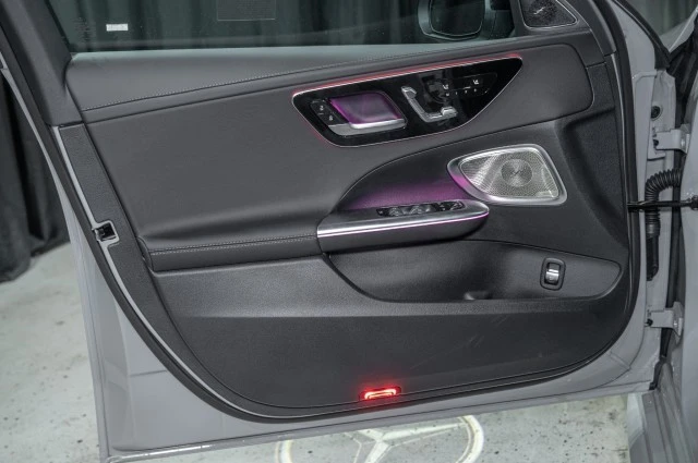 2025 Mercedes-Benz W206 C-Class - Image 10 of 12