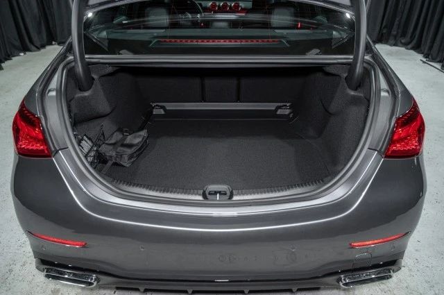 2025 Mercedes-Benz W206 C-Class - Image 10 of 12