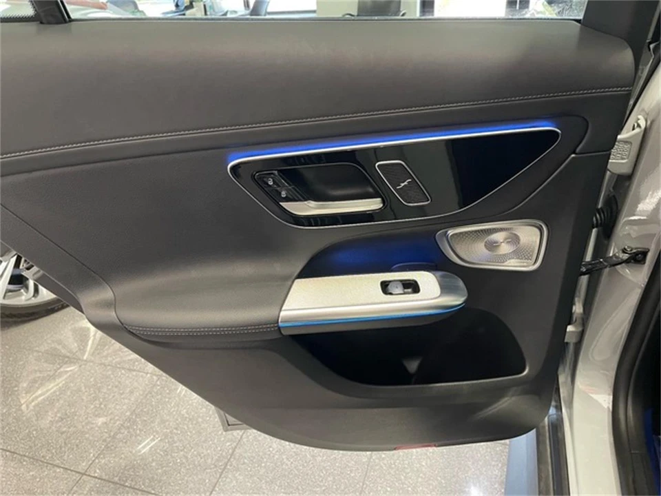 2025 Mercedes-Benz W206 C-Class - Image 31 of 31