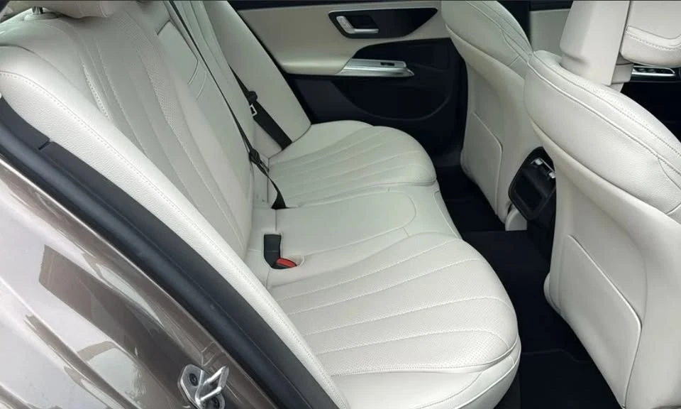 2025 Mercedes-Benz W214 E-Class - Image 11 of 13
