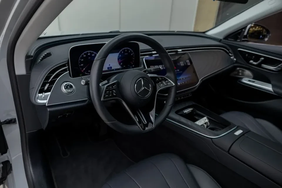 2025 Mercedes-Benz W214 E-Class - Image 14 of 20