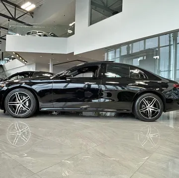 2025 Mercedes-Benz E 350 Pinnacle Trim