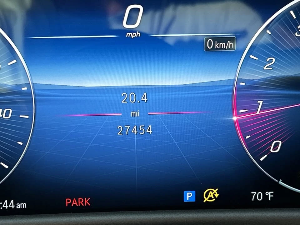 2025 Mercedes-Benz W214 E-Class - Image 9 of 12