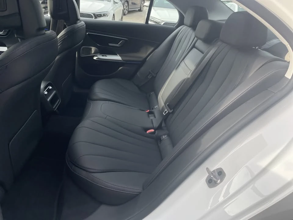 2025 Mercedes-Benz W214 E-Class - Image 9 of 9