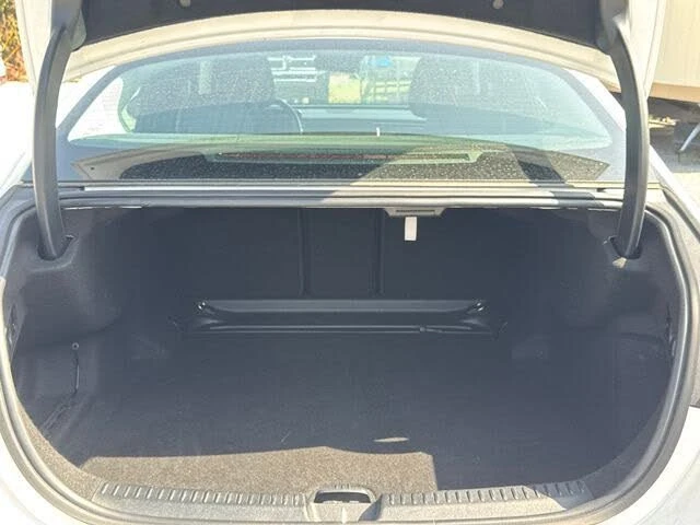 2025 Mercedes-Benz W214 E-Class - Image 10 of 20