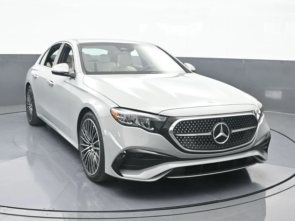 2025 Mercedes-Benz W214 E-Class - Image 9 of 12