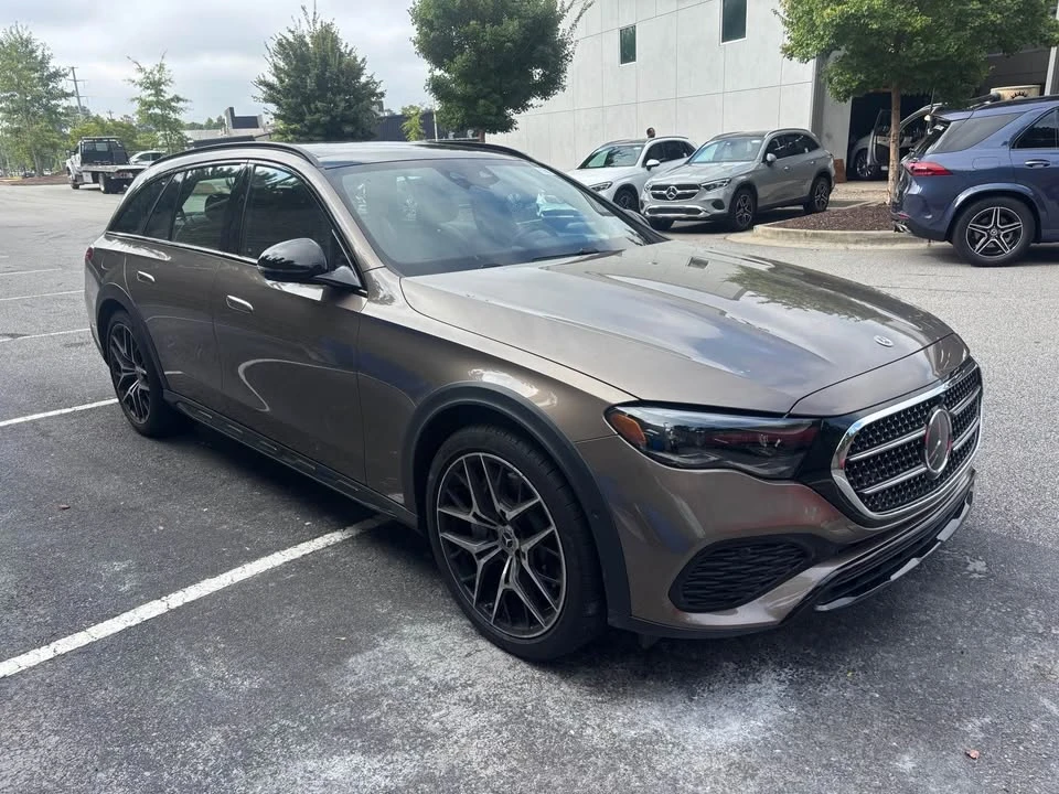 2025 Mercedes-Benz W214 E-Class - Image 5 of 5