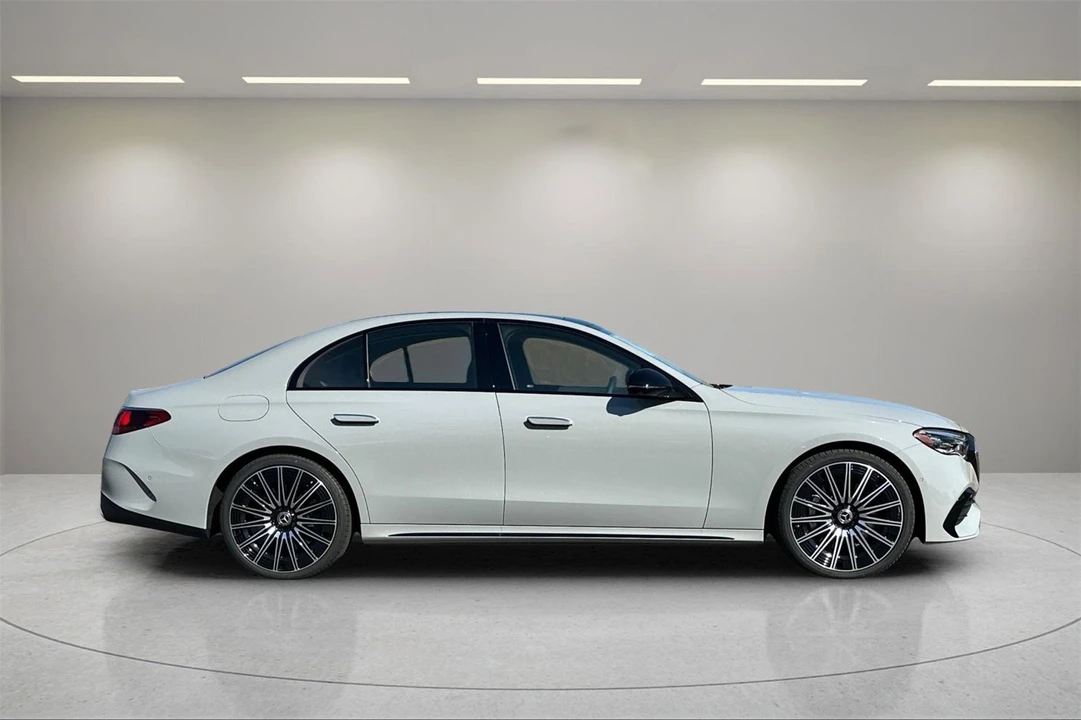 2025 Mercedes-Benz W214 E-Class - Image 3 of 12
