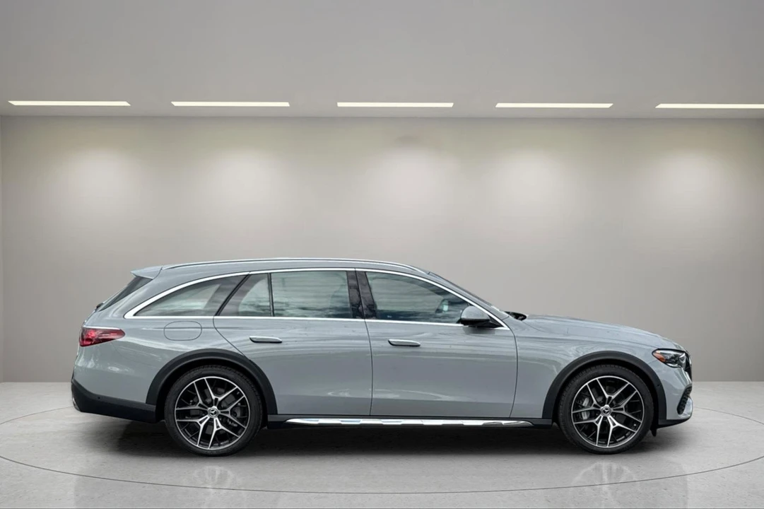 2025 Mercedes-Benz W214 E-Class - Image 3 of 12
