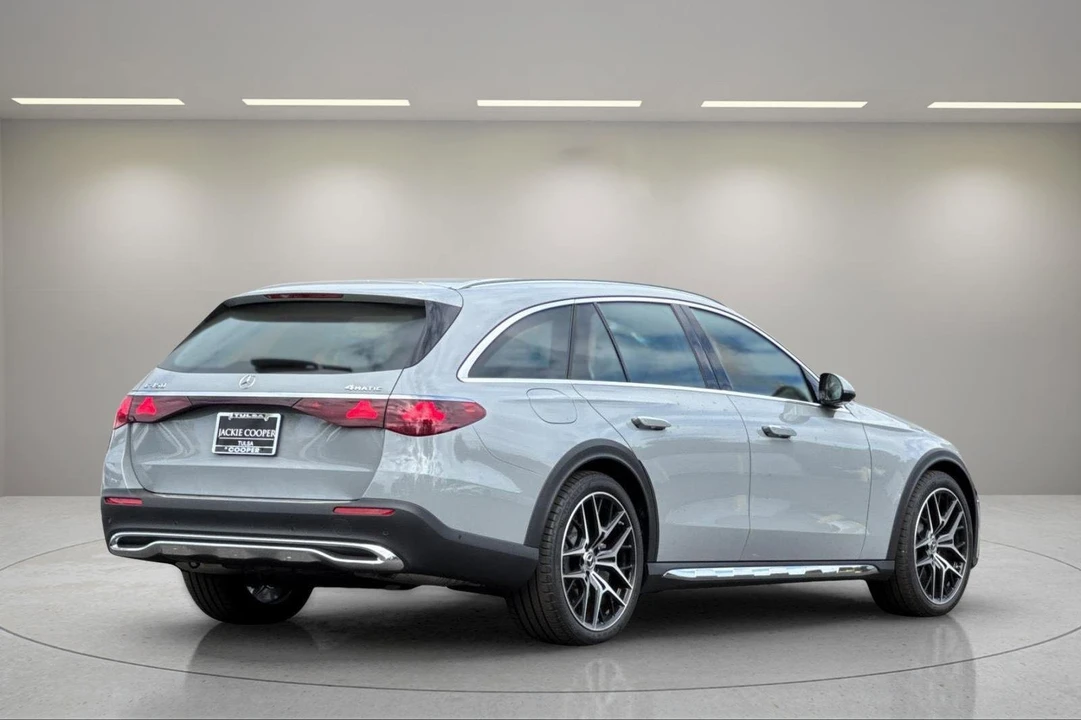 2025 Mercedes-Benz W214 E-Class - Image 4 of 12