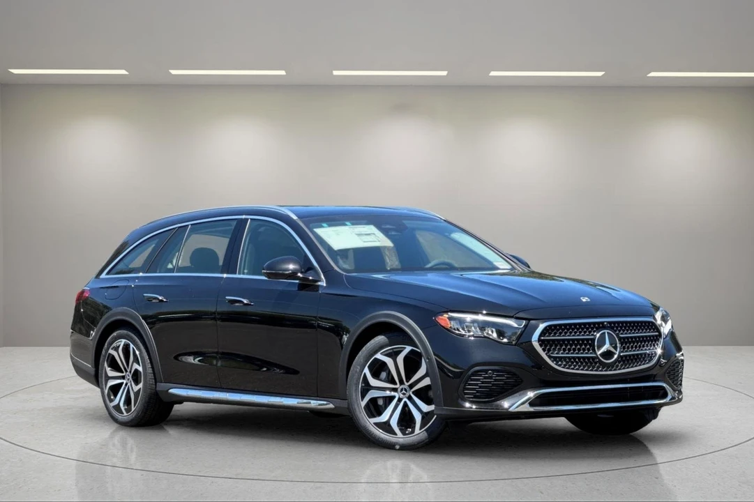 2025 Mercedes-Benz W214 E-Class - Image 2 of 12