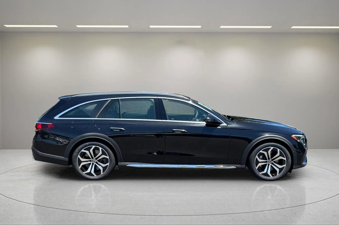 2025 Mercedes-Benz W214 E-Class - Image 3 of 12