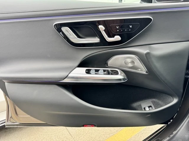 2025 Mercedes-Benz W214 E-Class - Image 11 of 12