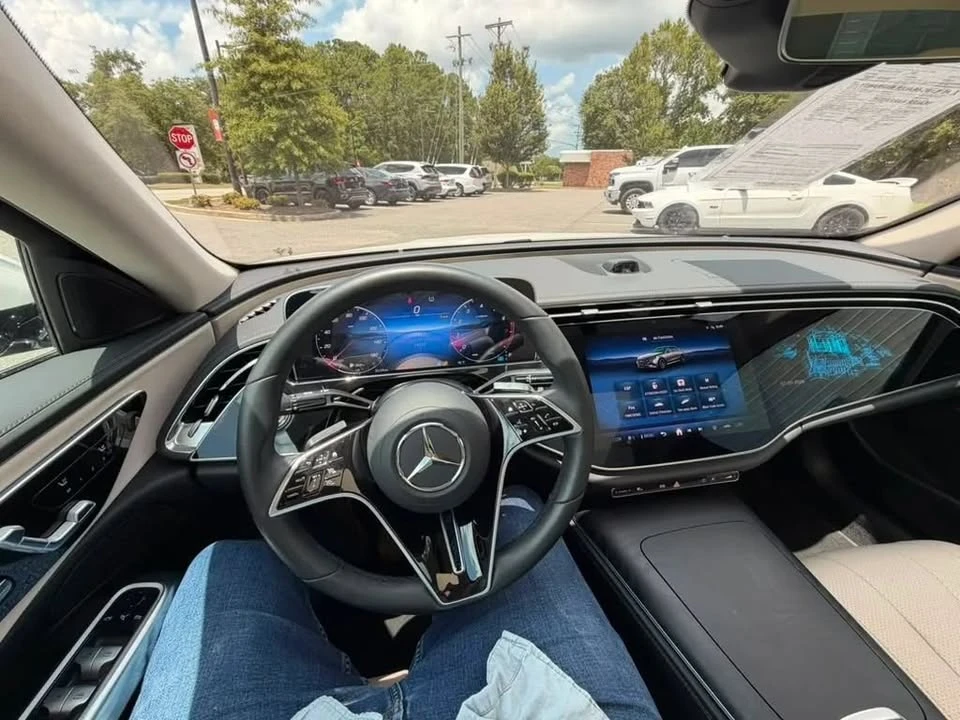 2025 Mercedes-Benz W214 E-Class - Image 9 of 20