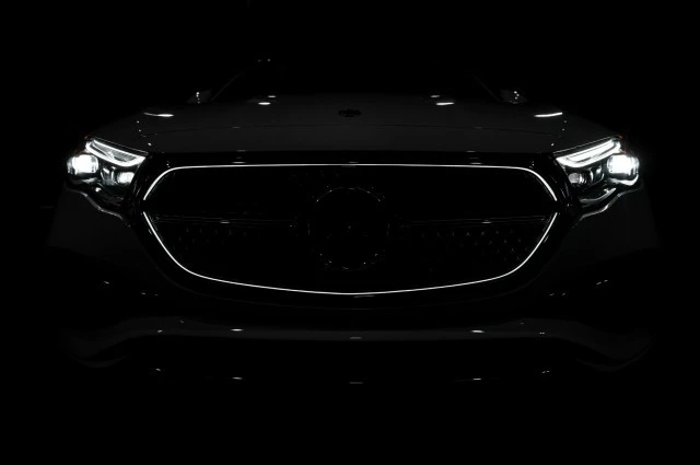 2025 Mercedes-Benz W214 E-Class - Image 8 of 12