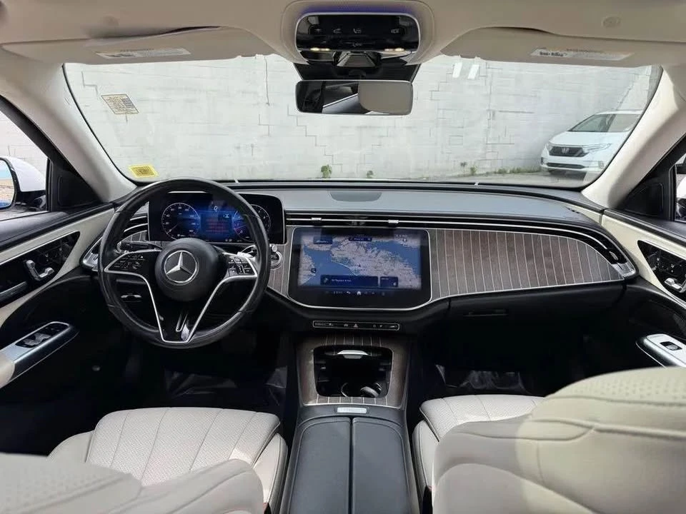 2025 Mercedes-Benz W214 E-Class - Image 3 of 3