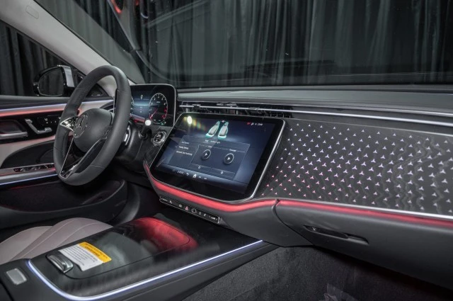 2025 Mercedes-Benz W214 E-Class - Image 13 of 20