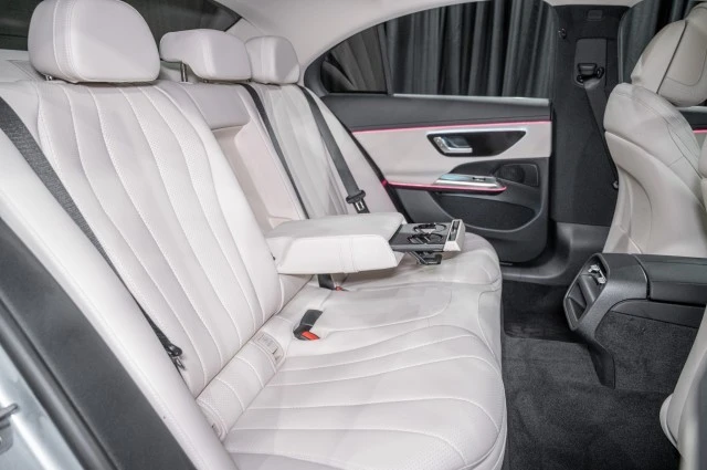 2025 Mercedes-Benz W214 E-Class - Image 11 of 12