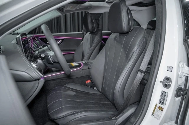2025 Mercedes-Benz W214 E-Class - Image 10 of 12