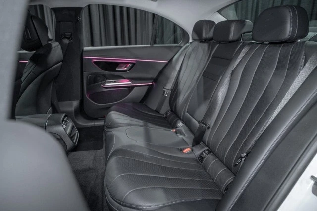 2025 Mercedes-Benz W214 E-Class - Image 11 of 12