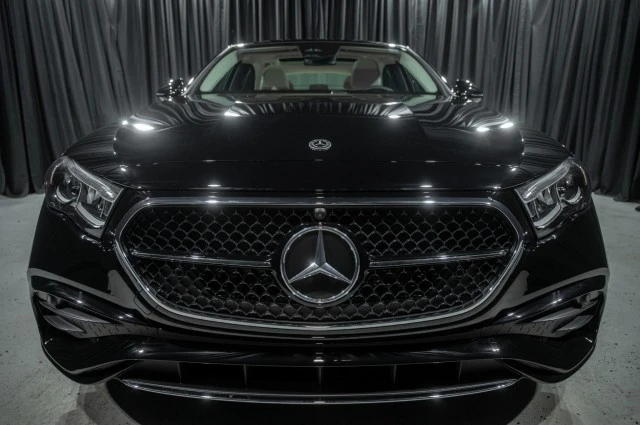 2025 Mercedes-Benz W214 E-Class - Image 2 of 12
