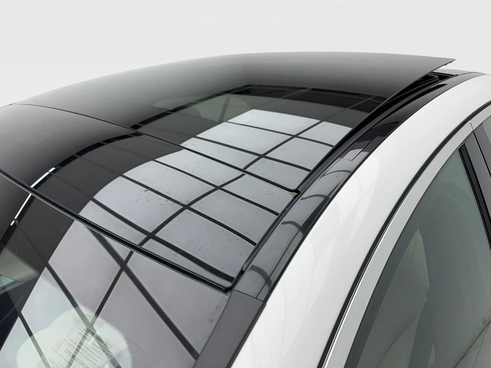 2025 Mercedes-Benz W214 E-Class - Image 11 of 21