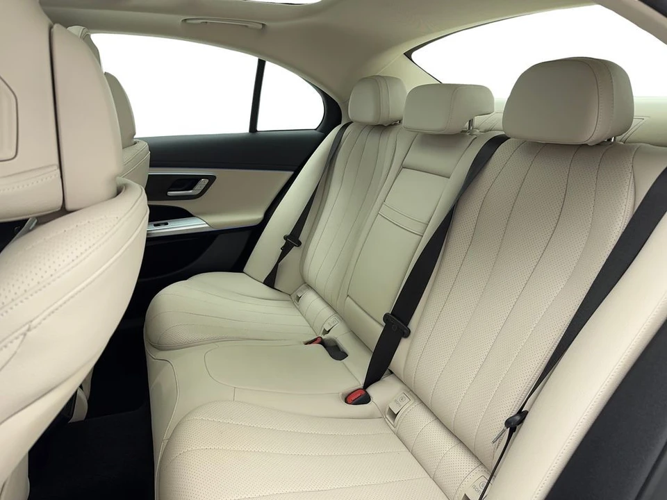2025 Mercedes-Benz W214 E-Class - Image 16 of 21