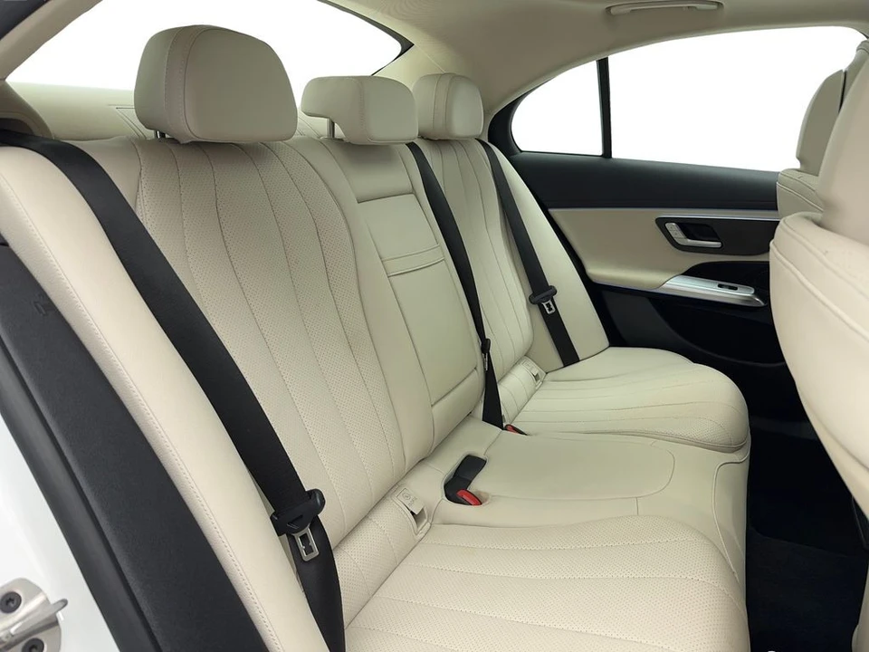 2025 Mercedes-Benz W214 E-Class - Image 17 of 21