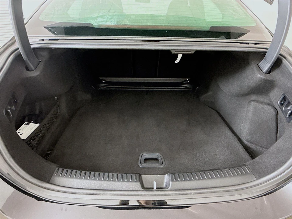2025 Mercedes-Benz W214 E-Class - Image 20 of 21