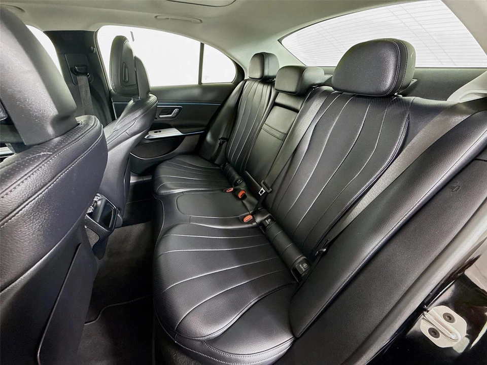 2025 Mercedes-Benz W214 E-Class - Image 18 of 21