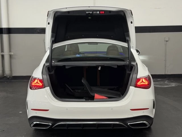 2025 Mercedes-Benz W214 E-Class - Image 15 of 21