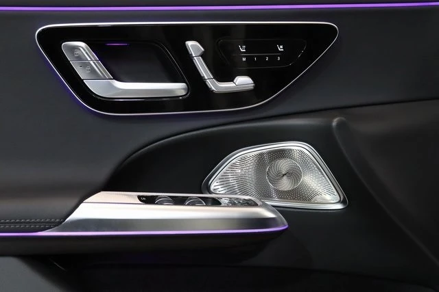 2025 Mercedes-Benz W214 E-Class - Image 3 of 12
