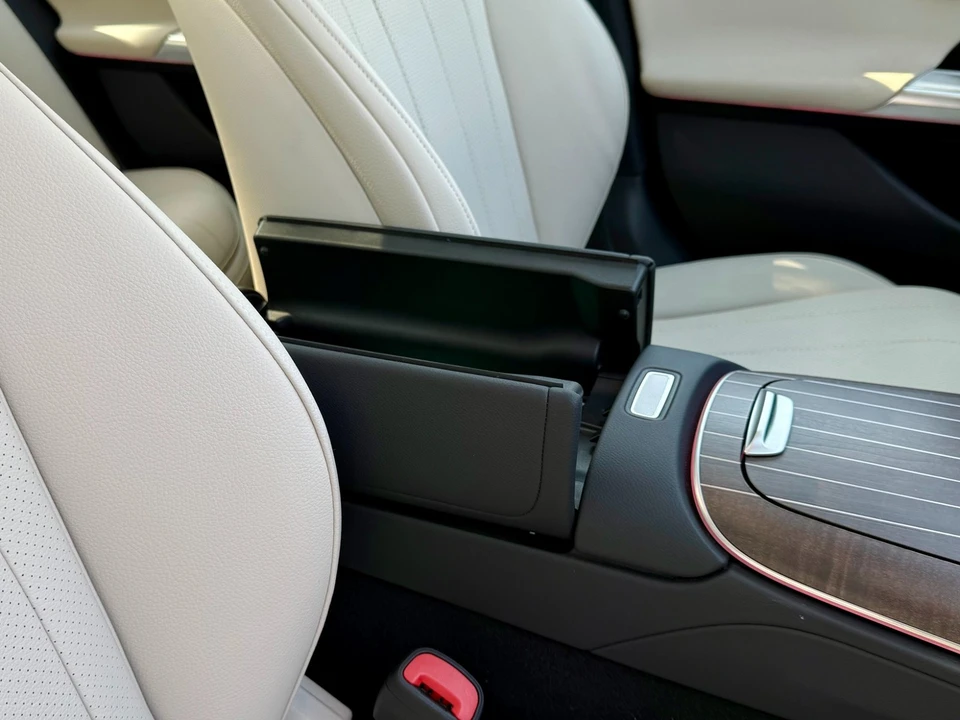 2025 Mercedes-Benz W214 E-Class - Image 20 of 21