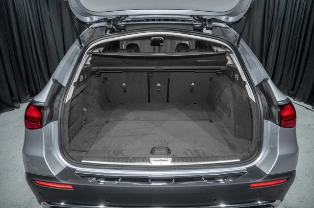 2025 Mercedes-Benz W214 E-Class - Image 9 of 12