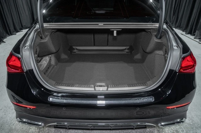 2025 Mercedes-Benz W214 E-Class - Image 10 of 12