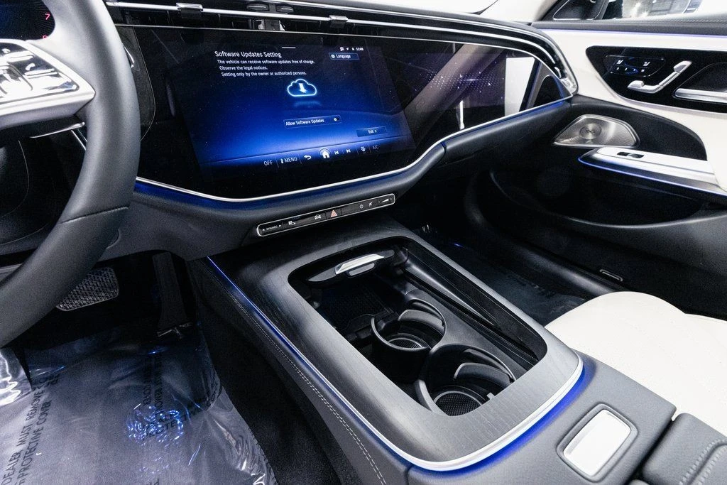 2025 Mercedes-Benz W214 E-Class - Image 16 of 21