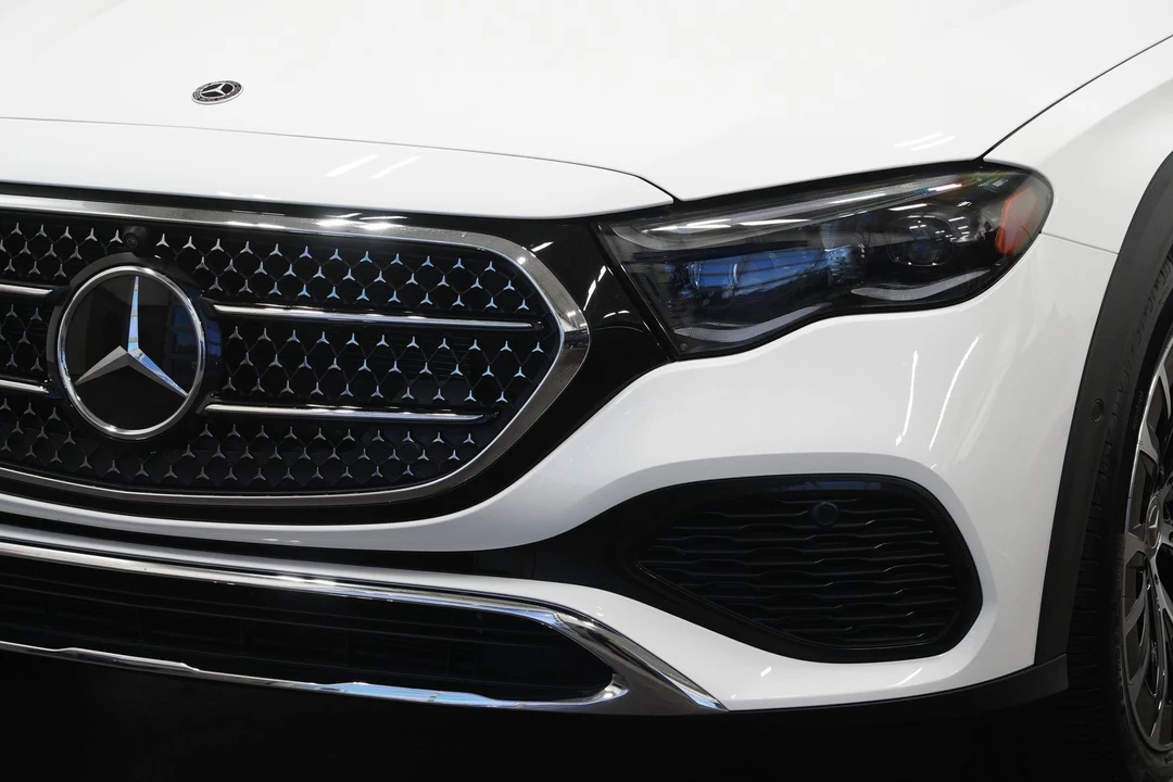 2025 Mercedes-Benz W214 E-Class - Image 8 of 12