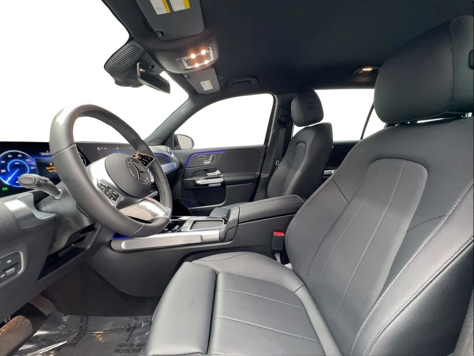 2025 Mercedes-Benz EQB - Image 19 of 21