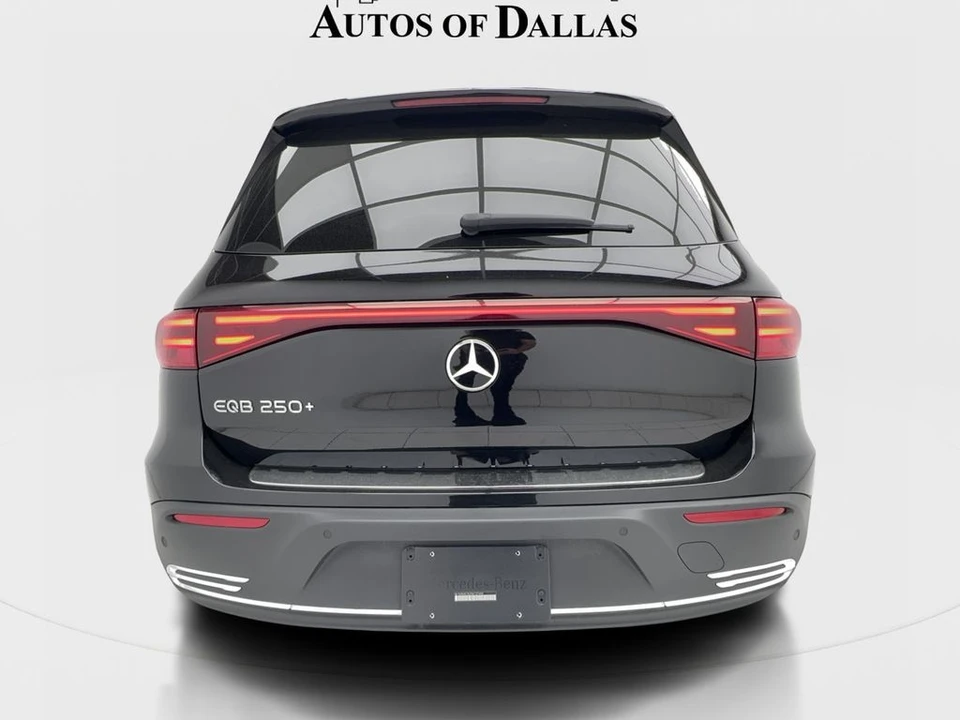 2025 Mercedes-Benz EQB - Image 9 of 21